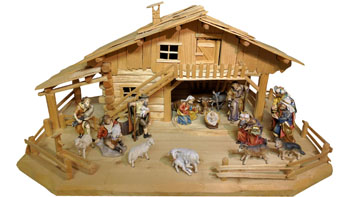 Crib with figures (maple)
